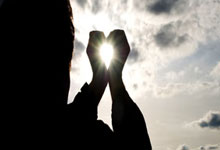 体育盛会引人瞩目，赛事谁能称雄